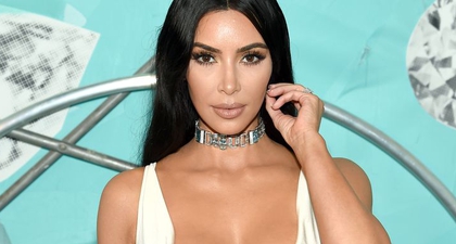 Kim Kardashian Bagikan Foto Kilas Balik Gaun Pernikahannya 