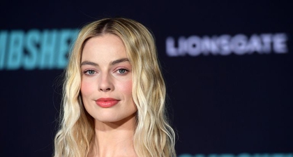 Margot Robbie Tampil Memukau di Penayangan Perdana Bombshell