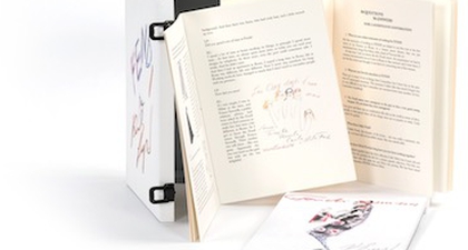 Karya Lagerfeld Menulis Buku untuk Fendi