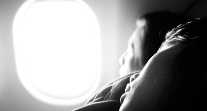 6 Tip untuk Tidur Lebih Nyenyak dalam Pesawat