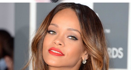 Rihanna dan Kolaborasi Make Up Baru
