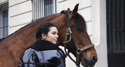 Kendall Jenner Berlari di Paris Untuk Video Longchamp