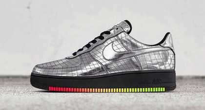 Nike Merancang Sepatu bagi Elton John