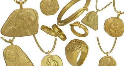 Kanye West Luncurkan Koleksi Perhiasan Yeezy