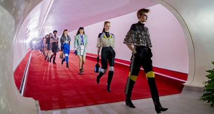 Menyaksikan Louis Vuitton Cruise 2020 di JFK Airport Amerika