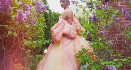 Taylor Swift Tampak Seperti Putri Disney dalam Gaun Pink