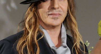 John Galliano Siap Kembali