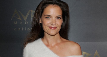 Fans Memuji Stretch Mark yang Terlihat Pada Katie Holmes 