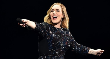 Lihat Penampilan Adele Saat Mengenakan Oscar de la Renta
