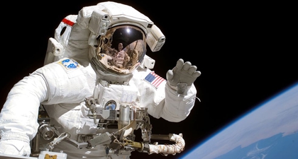 Astronot Khusus Wanita Pertama Akan Terbang Ke Luar Angkasa