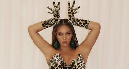 Beyoncé Kenakan Gaun Leopard Seksi untuk Merayakan Liburan