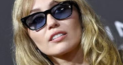 Miley Cyrus Mulai Perayaan 20 Tahun Hannah Montana dengan Tampilan yang Terasa Familiar