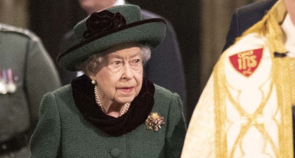 Makna Emosional Di Balik Baju Warna Hijau yang Dikenakan oleh Ratu Elizabeth pada Acara Peringatan Meninggalnya Pangeran Philip