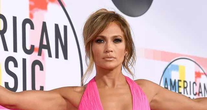 Jennifer Lopez Dikabarkan akan Produseri Serial Terbatas dari Cerita Cinderella Karya Rodgers &amp; Hammerstein