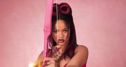 Rihanna Menyatakan Dirinya Sebagai Ratu Valentine Lewat Kampanye Savage X Fenty