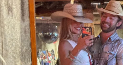 Bella Hadid dan Adan Banuelos Tampil Kembar dengan Topi Koboi