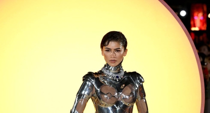 Zendaya Tampil dengan Busana Berbahan Armor Saat Hadiri Premier Film Dune