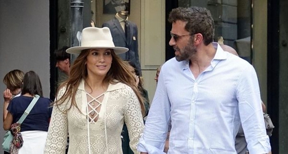 Jennifer Lopez dan Ben Affleck Saling Menyuapi Satu Sama Lain saat Makan Siang di Bulan Madu yang Romantis