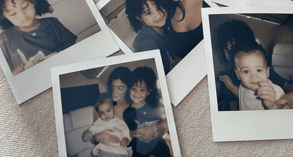 Kylie Jenner Membagikan Foto-foto Langka dari Anak-anaknya di Atas Jet Pribadi