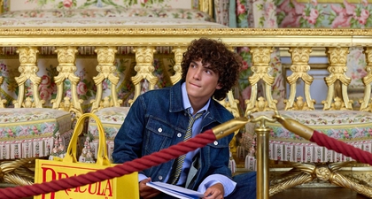 Tas Book Tote Terbaru Dior yang Terinspirasi dari Novel-novel Klasik