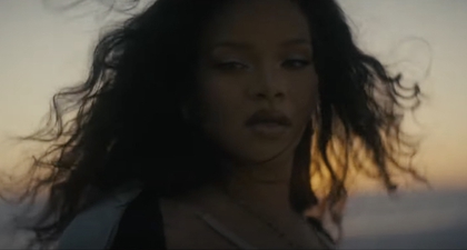 Rihanna Terlihat Sangat Menawan Dalam Video Musik "Lift Me Up"