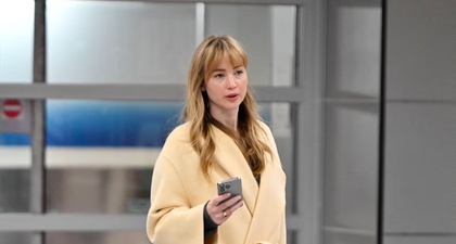 Jennifer Lawrence Tunjukkan Butter Yellow Masih Relevan untuk Musim Dingin