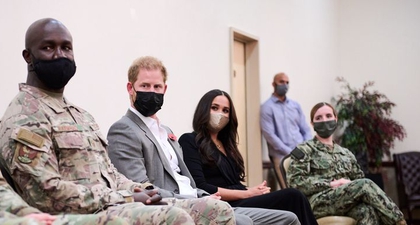 Pangeran Harry &amp; Meghan Markle Mengunjungi Pangkalan Militer di Hari Veteran