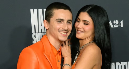 Kylie Jenner dan Timothée Chalamet Tampil Kompak di Kencan Karpet Merah Film Marty Supreme