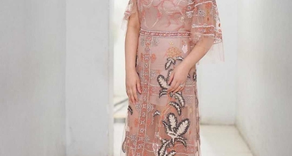 Rayakan Hari Jadi Pernikahan Ke-6, Nagita Slavina Unggah Foto Kenakan Gaun Panjang Rancangan Biyan