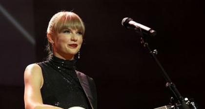 Taylor Swift Debutkan 4 Lagu yang Belum Pernah Dirilis, Tengah Malam Ini