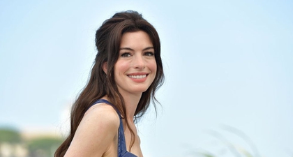 Anne Hathaway Sedang Mempertimbangkan Sekuel The Devil Wears Prada