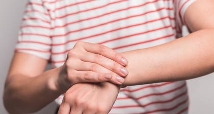 Ini Penyebab Jari Tangan Kaku dan Sakit Saat Ditekuk