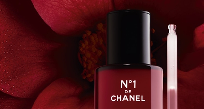 Keajaiban Bunga Kamelia Merah Dalam Produk Terbaru Chanel