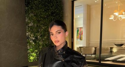 Kylie Jenner Tampil Edgy dengan Setelan “Motorcore” 