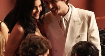 Kylie Jenner & Timoth&eacute;e Chalamet Tampil Mesra di Ajang Oscar 2026