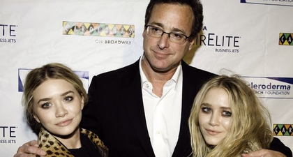 Cara Mary-Kate dan Ashley Olsen Mengenang Bob Saget, Figur Ayah di Serial Televisi Full House