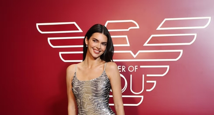 Temuan Vintage Terbaru Kendall Jenner Berupa Gaun Armani Berkilau yang Pernah Dikenakan Cindy Crawford