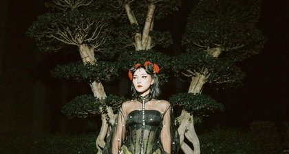 Isyana Sarasvati Membawa Estetika Gothic yang Memukau di Panggung Musik