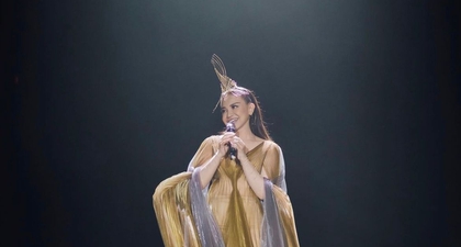 Gaun Iris van Herpen yang Dipakai Rossa Saat Konser Dibuat Selama 400 Jam