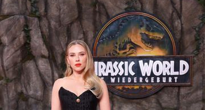 Scarlett Johansson Tampil dengan Gaya yang Terinspirasi dari Era Dinosaurus di Penayangan Perdana Jurassic World Rebirth