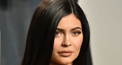 Kylie Jenner Menangis Sepanjang Hari Selama Tiga Minggu Setelah Kelahiran Anak Terakhirnya