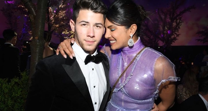 Priyanka Chopra dan Nick Jonas Membagi Foto yang Belum Pernah Dilihat Dari Malam Lamarannya