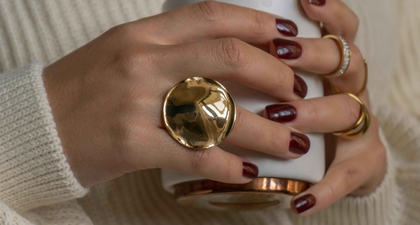 Inspirasi Desain Nail Art Maroon Mewah