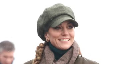 Kate Middleton Tampil dengan Nuansa Alam lewat Palet Cokelat dan Hijau