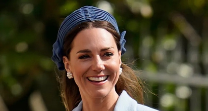 Kate Middleton Mengenakan Kembali Busana Berwarna Baby Blue untuk Ibadah Paskah