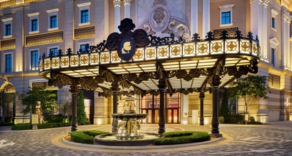 Hotel Karl Lagerfeld yang Pertama Dibuka Musim Panas Ini
