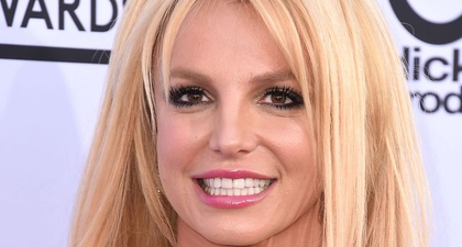 Britney Spears Menandatangani Kesepakatan Senilai 215 Miliar Rupah untuk Menulis Buku Memoarnya