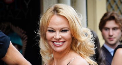 Pamela Anderson akan Melakukan Debut Broadway-nya sebagai Roxie Hart