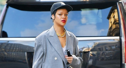Gaya Unik Rihanna, Walau Dibalut Blazer Ia Bisa Tetap Memakai Topi Bisbol