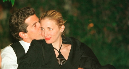 Koleksi Busana Carolyn Bessette-Kennedy Kini Siap Dilelang